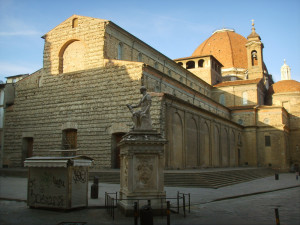 菲利波·布鲁内莱斯基，意大利佛罗伦萨圣洛伦佐大教堂。