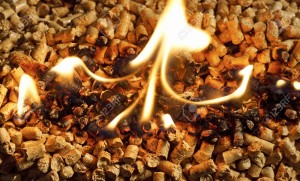 燃烧木屑颗粒是一种可再生能源，作为一种绿色环保的燃料越来越受欢迎，用于提供家庭取暖。