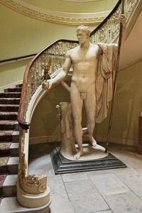 安东尼奥·卡诺瓦(Antonio Canova)拍摄的拿破仑和事佬玛斯的石像。