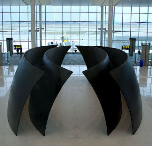 Richard Serra在多伦多YYZ机场1号航站楼F码头设计的倾斜球体